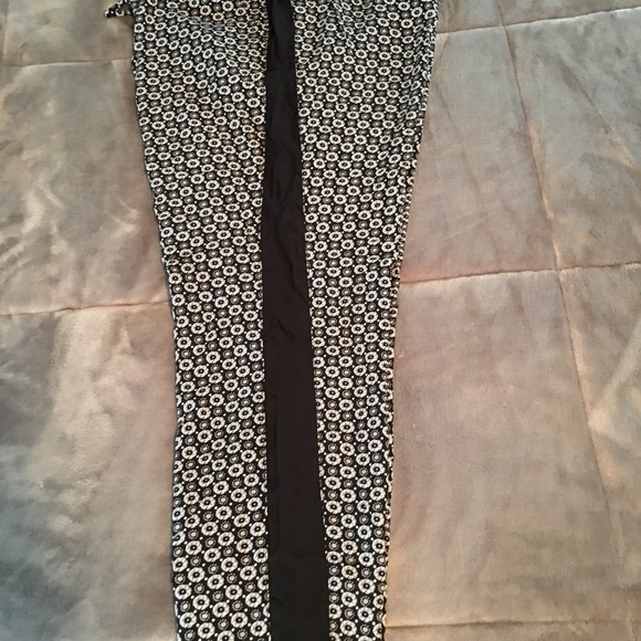 Old navy soft pants - Picture 2 of 5